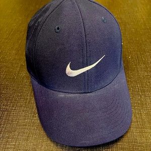 Nike Classic Pro-Fitted ball cap size 7 1/4